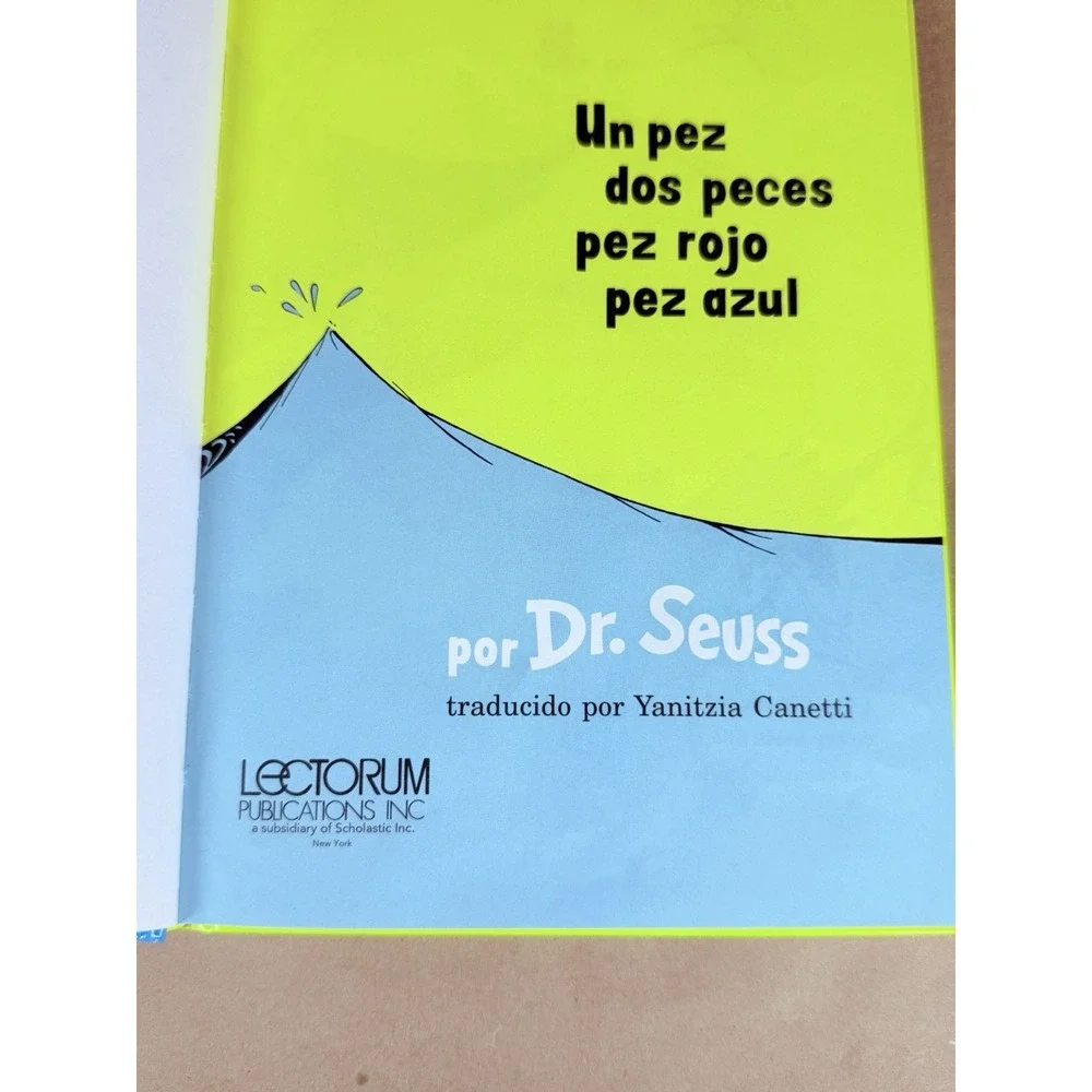 Un Pez, Dos Peces, Pez Rojo, Pez Azul  (I Can Read It All by Myself  Dr Suess